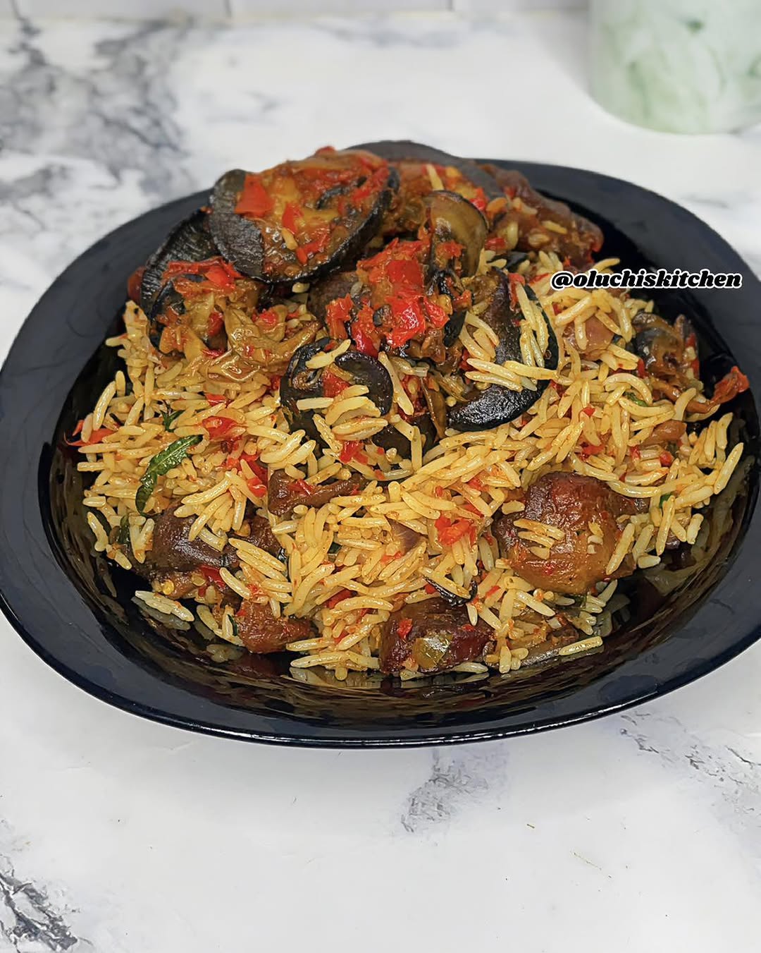 Happy New Week fam. May this new week brings lots of favour, blessing and everything our heart desires in Jesus name amen.